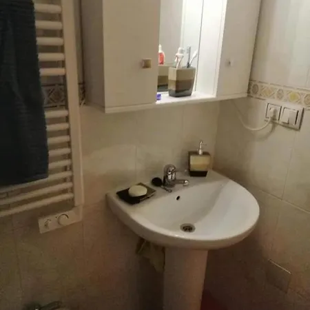 Valéria Apartamento *